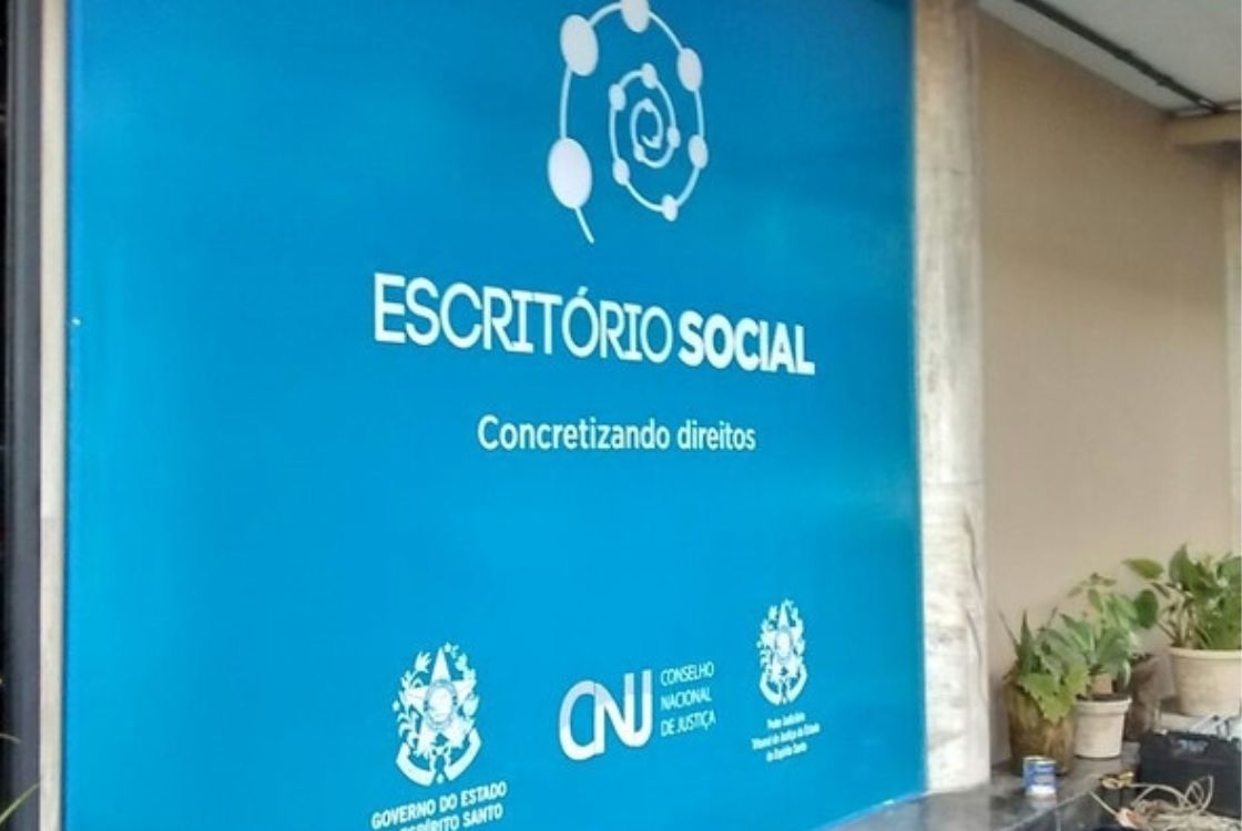 Foto da fachada do escritório social.